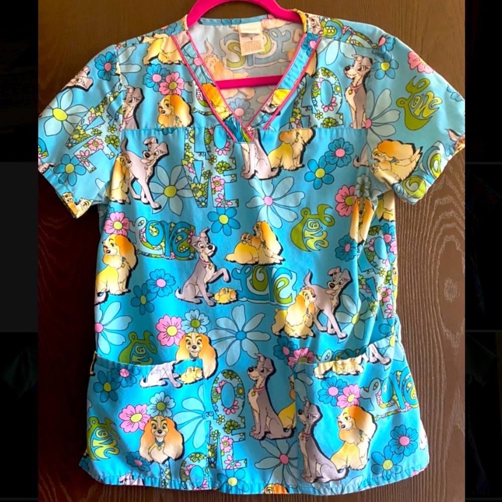 Lady and the Tramp size small scrub top